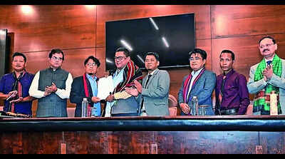 Assam signs settlement pacts with 3 Kuki groups, 1 Hmar outfit