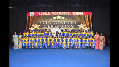 Graduation, Annual Day and iftaar mark campus celebrations