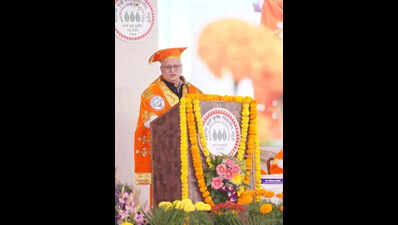 Governor to agri grads: Work for development of farm sector