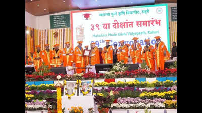 Governor to agri grads: Work for development of farm sector