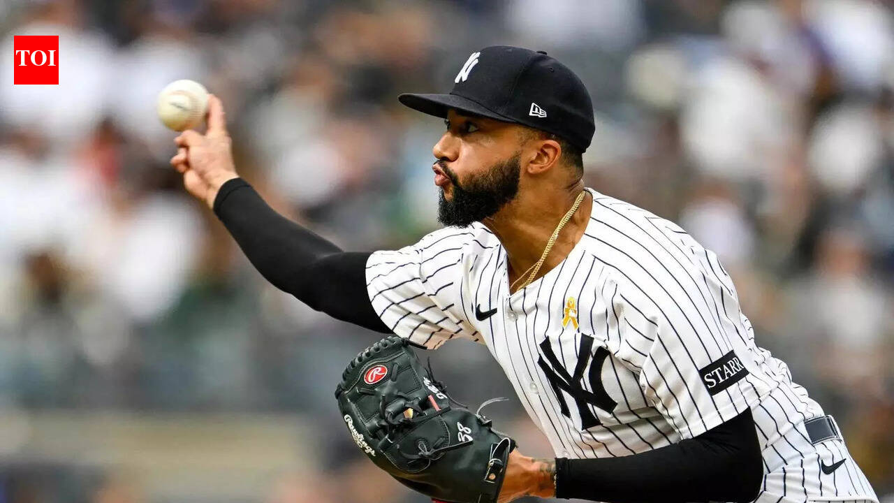 MLB trade rumors: New York Yankees could look at former $31 million Pittsburgh Pirates star as future Aaron Boone successor
