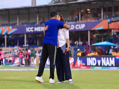 'Kidney touching...': Sanjana Ganesan teases Jasprit Bumrah for his anniversary post