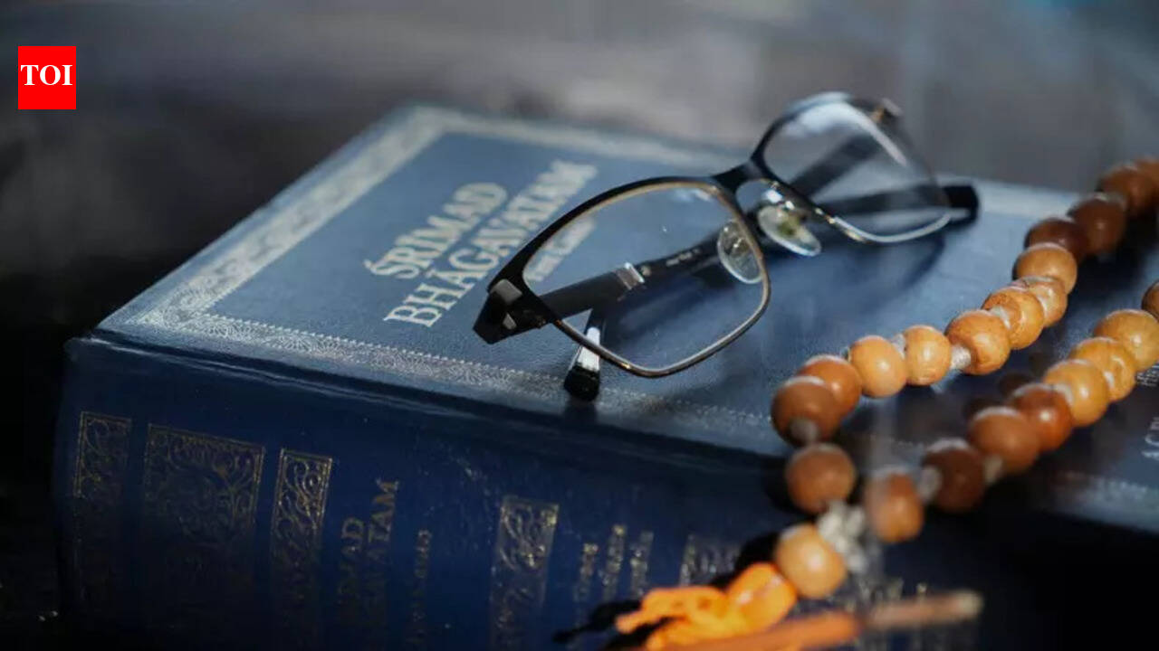 Bhagavad Gita shloka of the day: To keep doing your duty without emotional drama