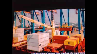 Customs department takes the ‘Right Turn’ to support trade and economy