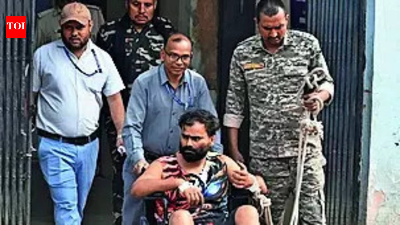 Three aides of gangster Prince Khan held in Dhanbad after gunfight