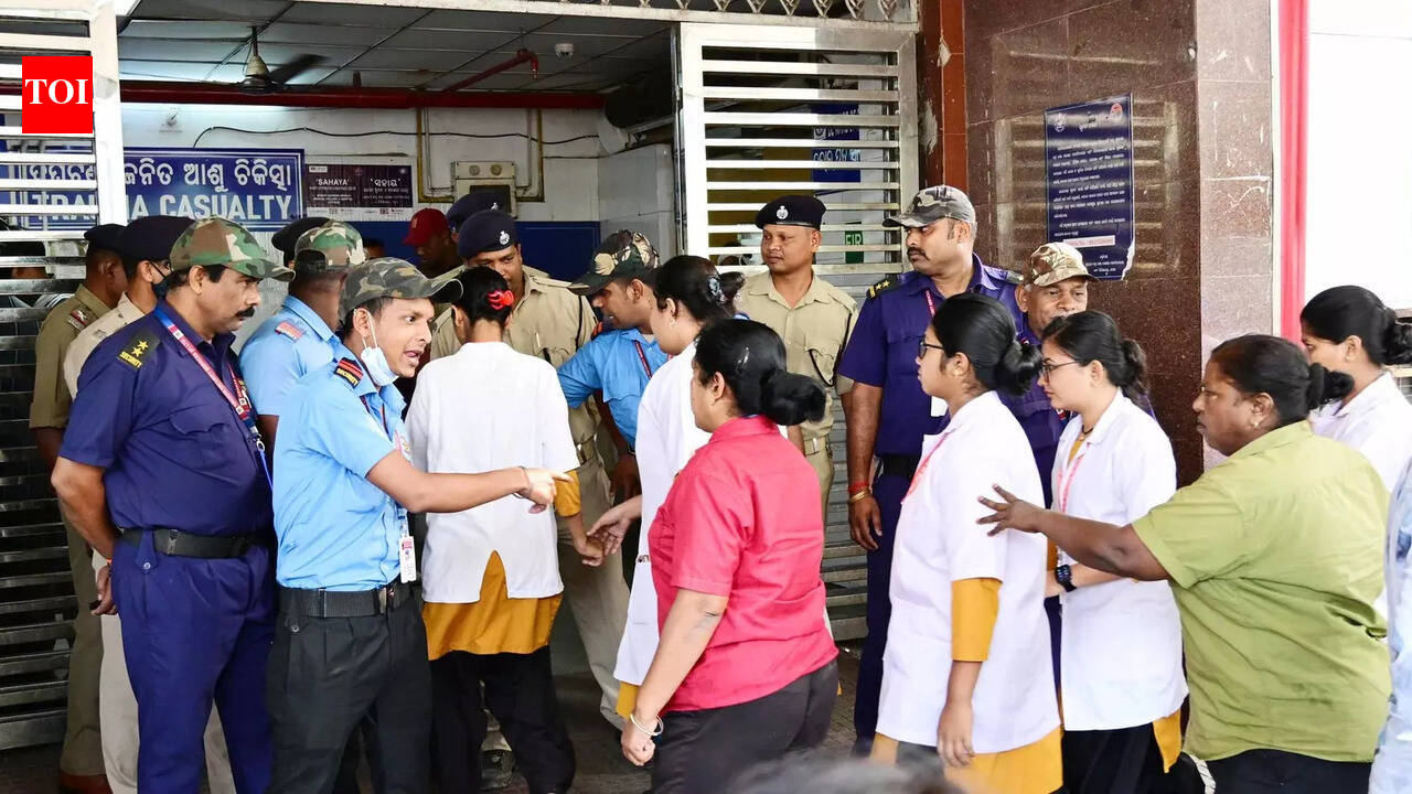 First responders: Nurses rescue SCB Cuttack patients on ventilator as blaze tore through ward