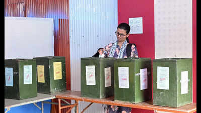 Protest stalls PUSU oath-taking, only two sworn-in