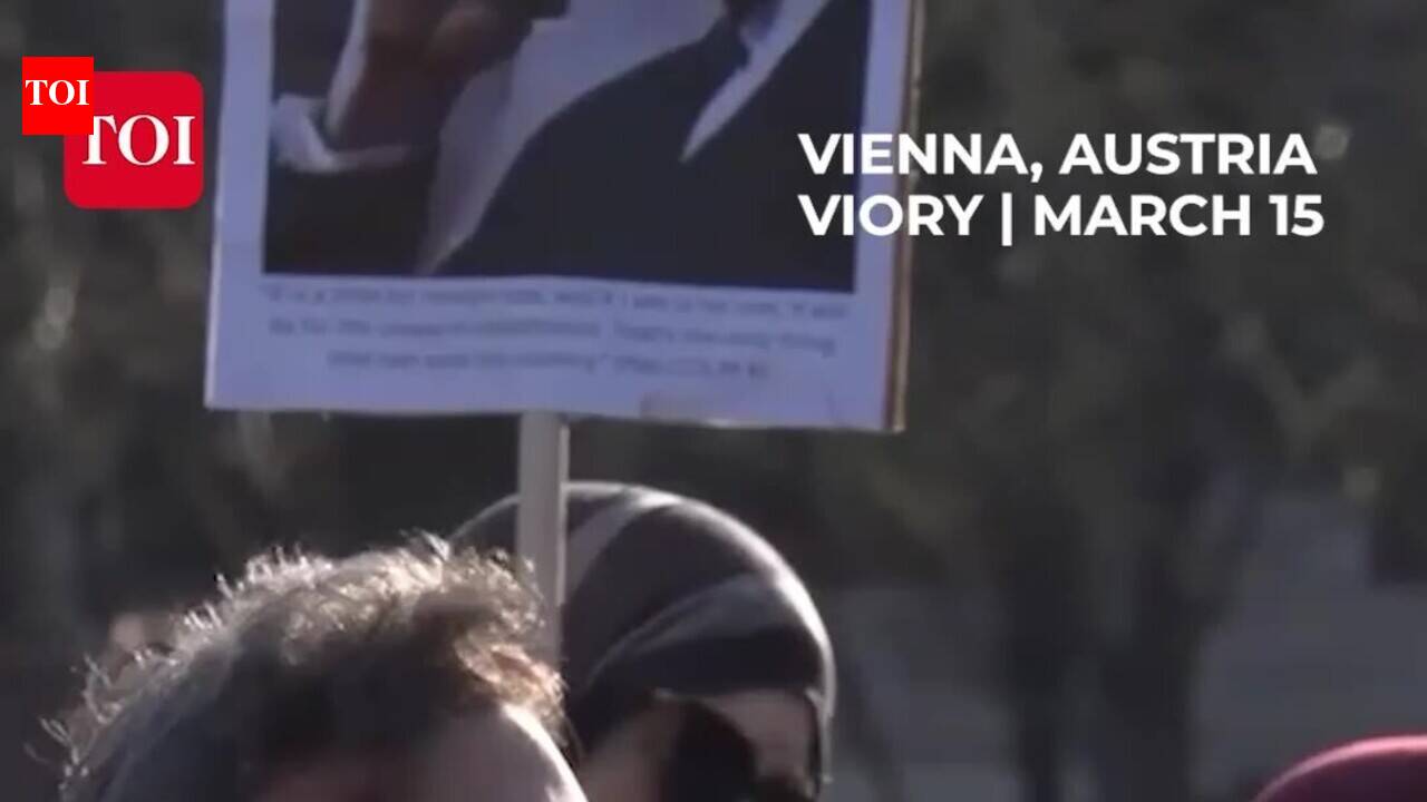 'Trump Dragging Us Into WW3': Protesters Hit Vienna Streets Over Deadly US Strike On Iran School