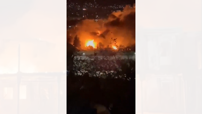 पाकिस्तान ने अफगानिस्तान पर हमले शुरू किये; तालिबान का कहना है कि अस्पताल पर हमले में 400 से अधिक लोग मारे गये