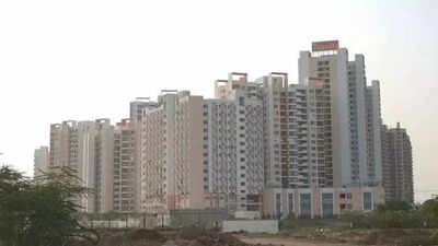 Man jumps to death from 23rd floor with 2-year-old daughter in Gurgaon