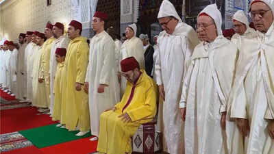 Morocco's King Mohammed VI leads emotional Laylat ul Qadr prayers at Rabat Palace