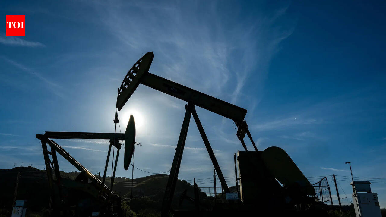 Oil price today: Crude continues to climb amid Hormuz supply crisis; Brent, WTI jump 2%