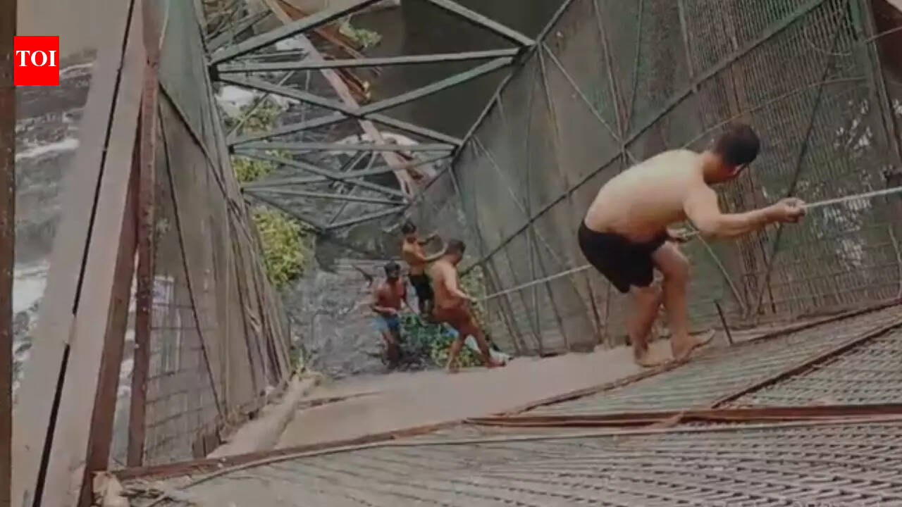 Old footbridge collapses in Delhi’s Roop Nagar; 1 dead