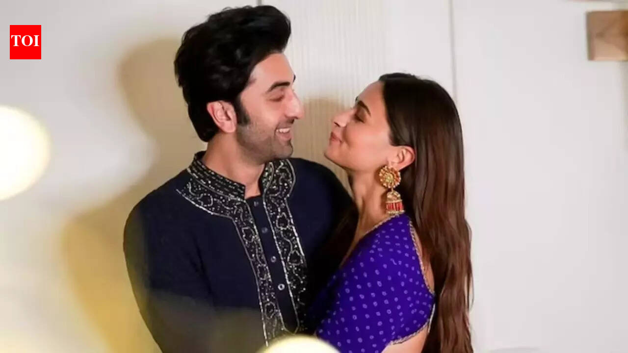 'Cake nahi laye?': Ranbir Kapoor teases paparazzi at Mumbai airport after Alia Bhatt's birthday trip to Hong Kong