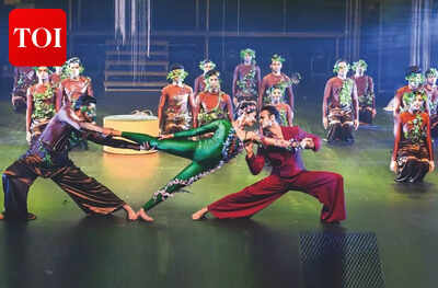 Tesseract: A grand visual spectacle on stage