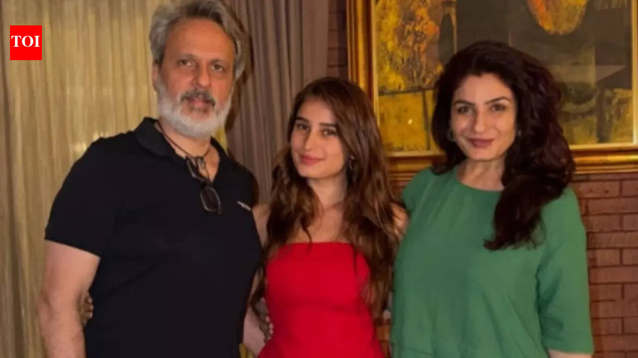 Raveena Tandon celebrates her 'pudding' Rasha Thadani's 21st birthday by sharing cake with paparazzi - Watch