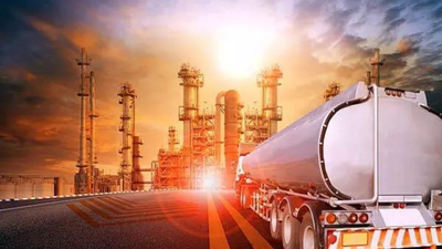  Oil companies seek advance payments from petrol pumps as global crude price surge squeezes margins