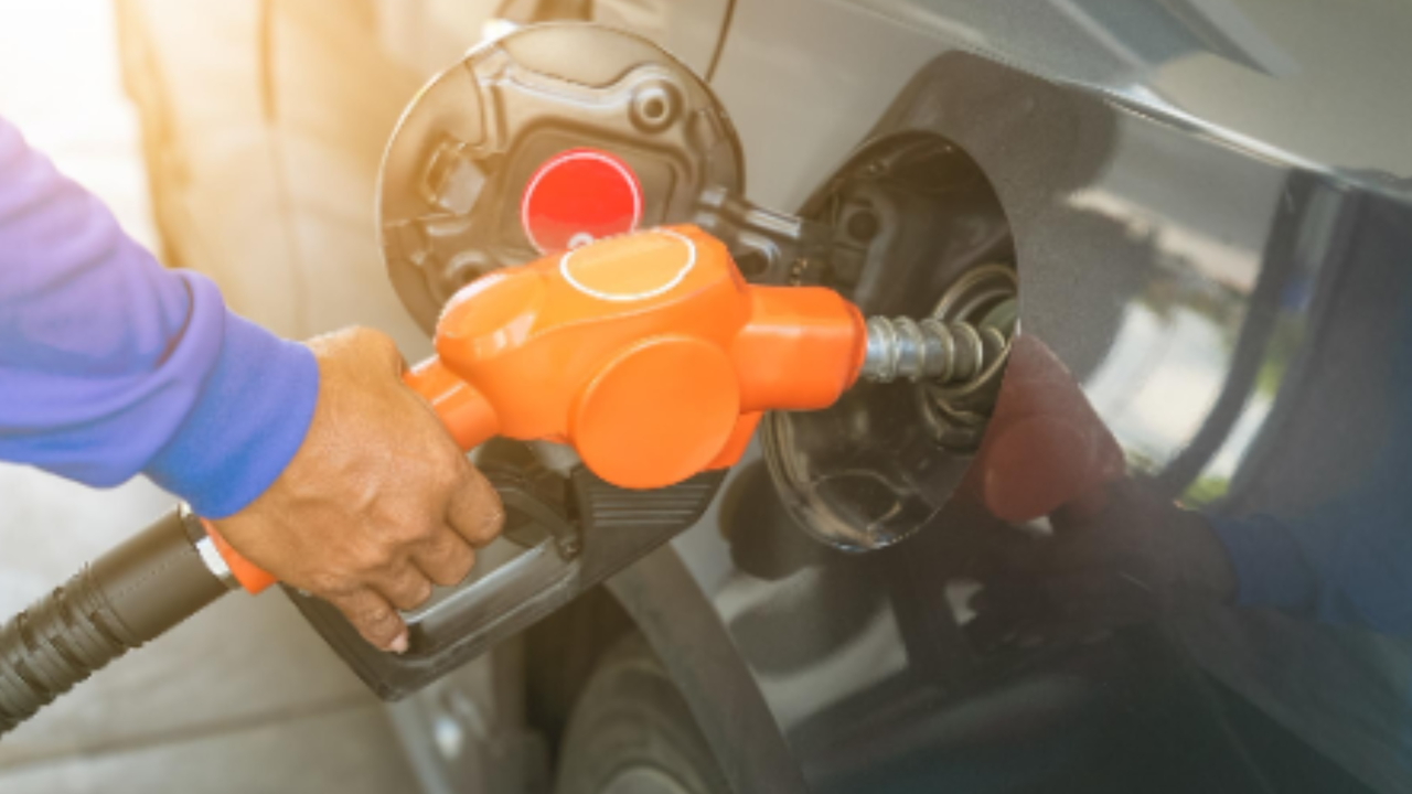 Car Fuel Saving Tips: 7 Smart Ways to Reduce Fuel Consumption and Save ...