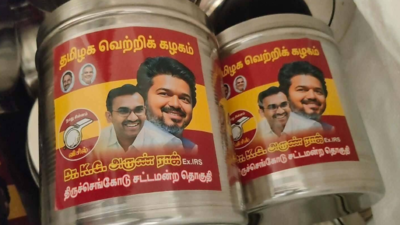 Election flying squads seize gifts bearing images of Vijay, Stalin in Namakkal and Coimbatore