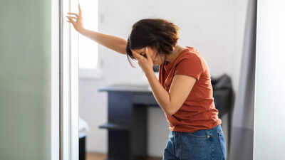 Feeling dizzy when you stand up quickly? Cardiologist explains what it may reveal about blood pressure and hydration