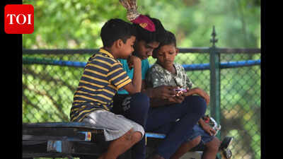 Rising screen time causes surge in children's myopia; Experts warn India may become myopic hub in 15–20 years