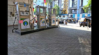 Maharashtra petrol pumps get 1-month permission to stock superior kerosene in barrels