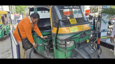 LPG shortage pushes auto-rickshaws to fuel stations