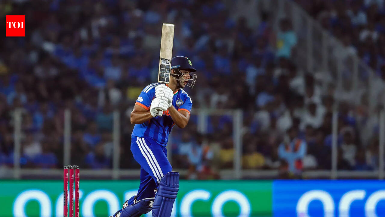 'Anxiety ho rahi thi': Shivam Dube explains why he took train after T20 World Cup win