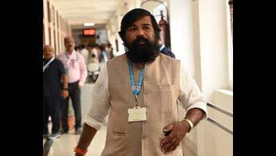 Cong suspends 3 MLAs for cross-voting, moves Speaker for their disqualification