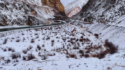 Ladakh’s coldest village records extreme chill as snow grips region