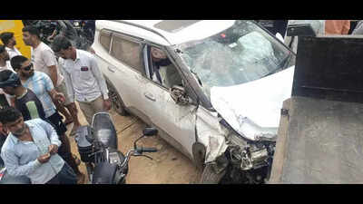 Minor among 2 killed as car collides with e-rick in Pilibhit