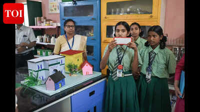  Class IX student develops 5 km audio transmitter; Boosting STEM education for over 36,000 girls in Jharkhand