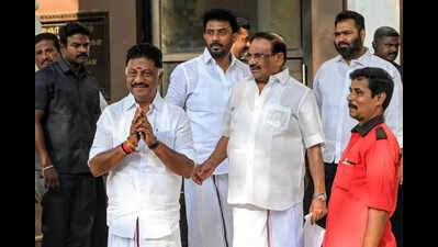Stalin interviews OPS, DMK ministers for allotment of seats