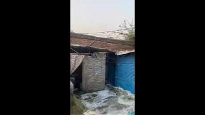 Hyacinth, trash blockage causes water from Baby Canal to overflow, flood Manjari locality