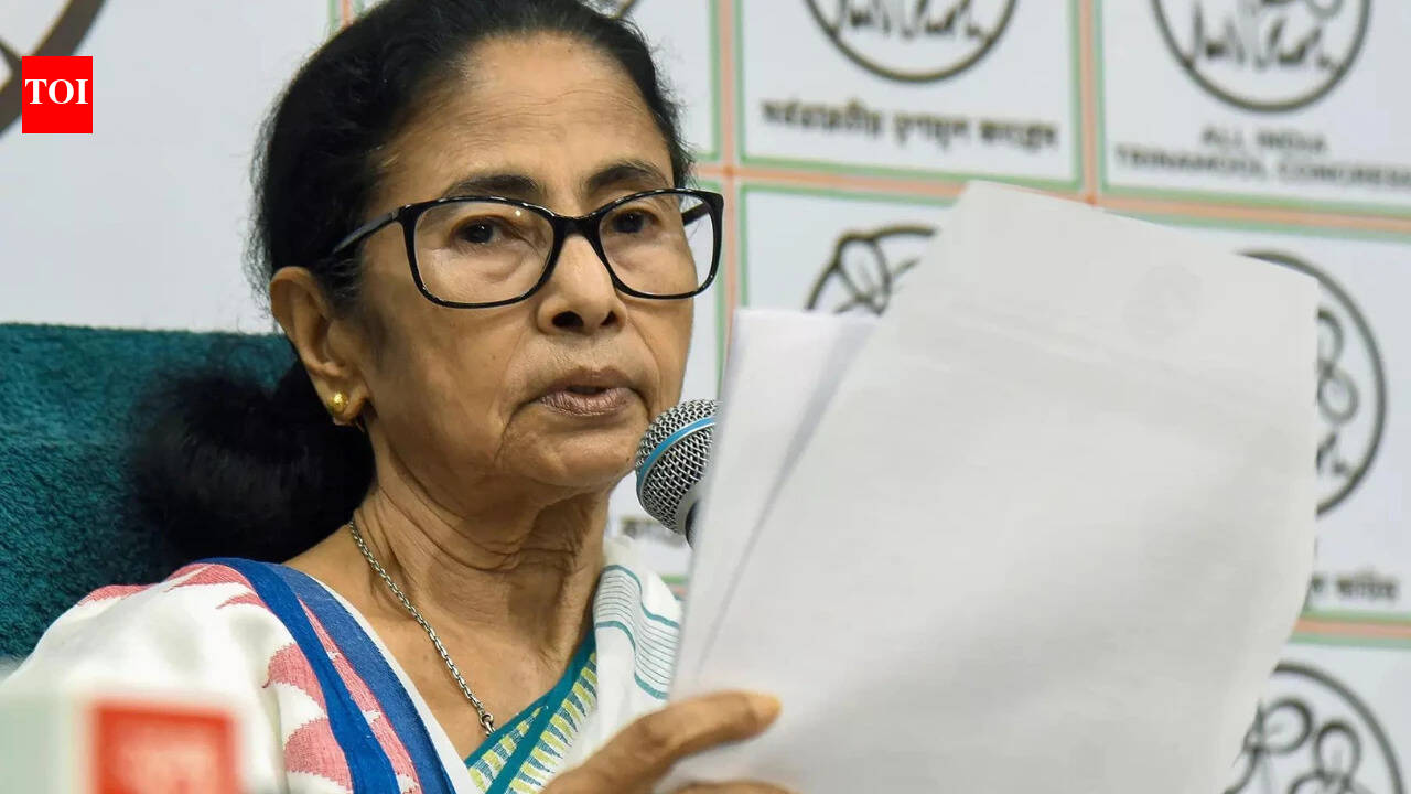 'Very unusual, need remedy': SC on Mamata 'obstructing' ED charge