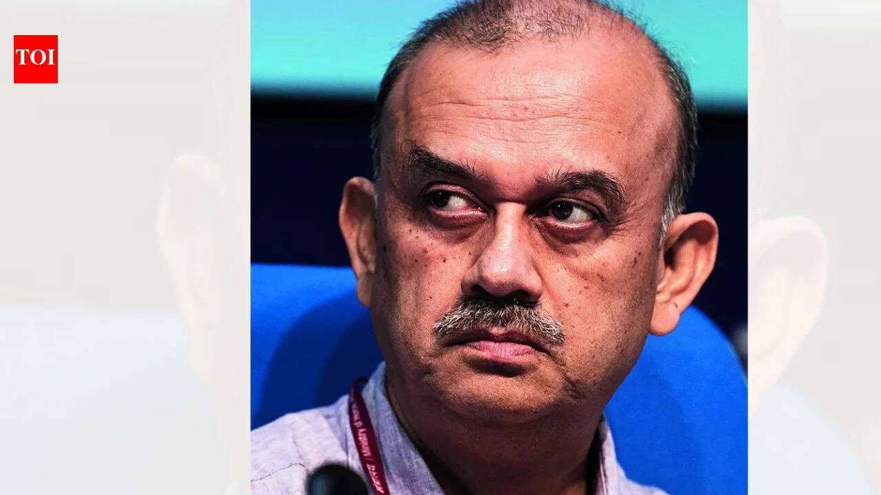 HDFC Bank chairman quits in sudden move