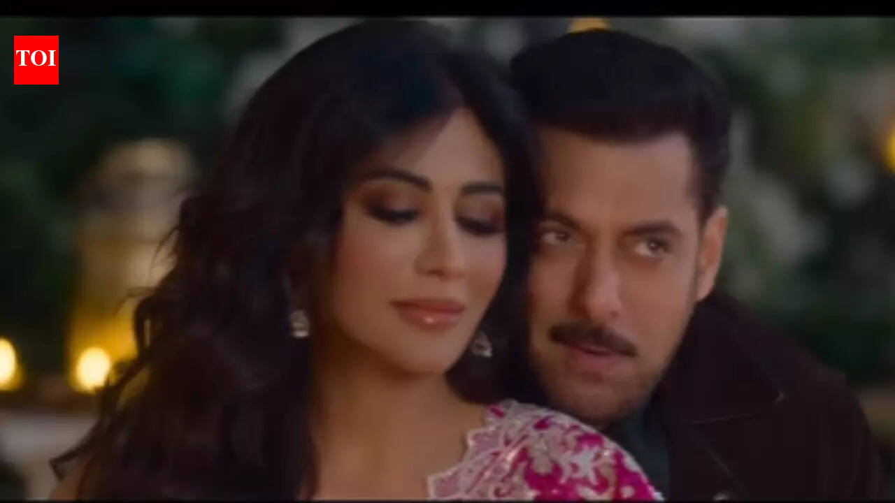 'Maatrubhumi' : Salman Khan, Chitrangada Singh bring love and longing in 'Chand Dekh Lena' - WATCH