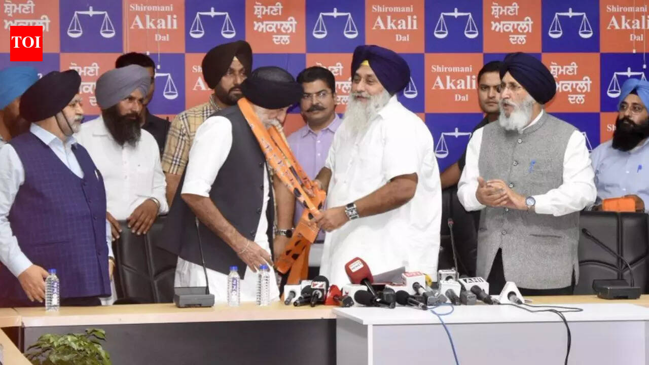 Ex-bureaucrat Kanwaljeet Singh Cheema joins SAD