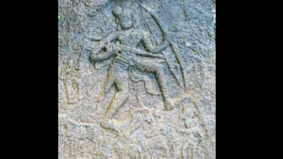 Three hero stones belonging to two different centuries unearthed in Krishnagiri district