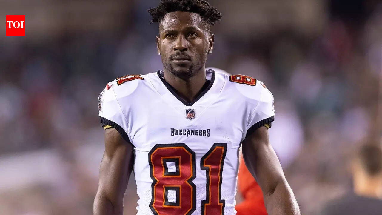Antonio Brown earned $80 Million in the NFL, so why is his $4 Million mansion being sold off to pay his debts?