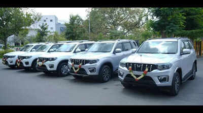 TN assembly polls: DMK MLA in soup over gifting SUVs; AIADMK lodges complaint