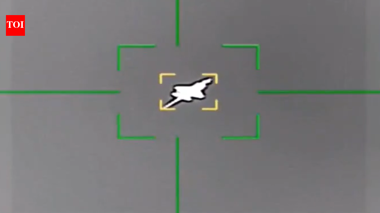 US F-35 struck by Iranian fire? Jet makes emergency landing; IRGC releases video