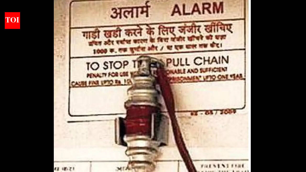 Railways penalises 514 passengers for illegal alarm chain pulling
