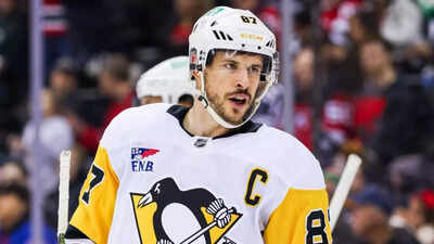  Sidney Crosby draws a parallel to his 2010 Olympic moment after Jack Hughes’ golden-goal puck request