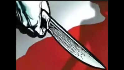 Unidentified gang of 5 attacks salon owner in his shop in Chennai