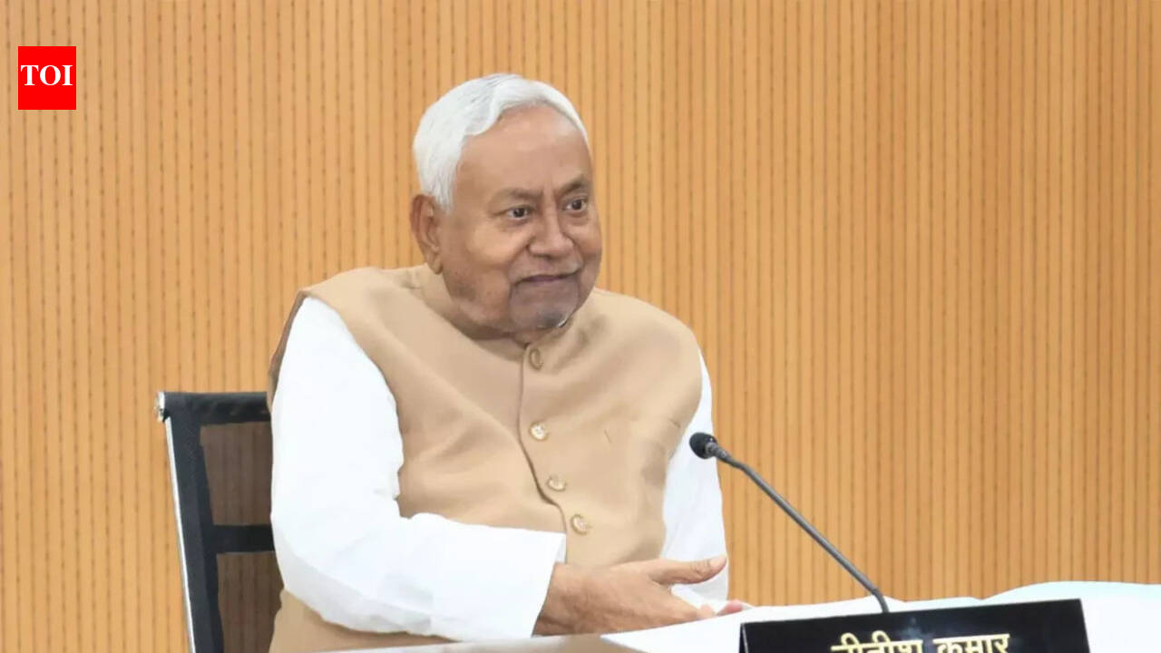 Indore victims’ kin to get Rs2 lakh ex gratia each: Nitish