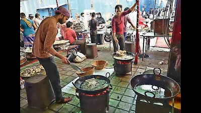 Rolling roomalis longer, more time spent on sigri: On their toes ahead of Eid