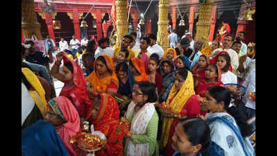Rush at Vindhyachal, Kashi temples for Navratri puja