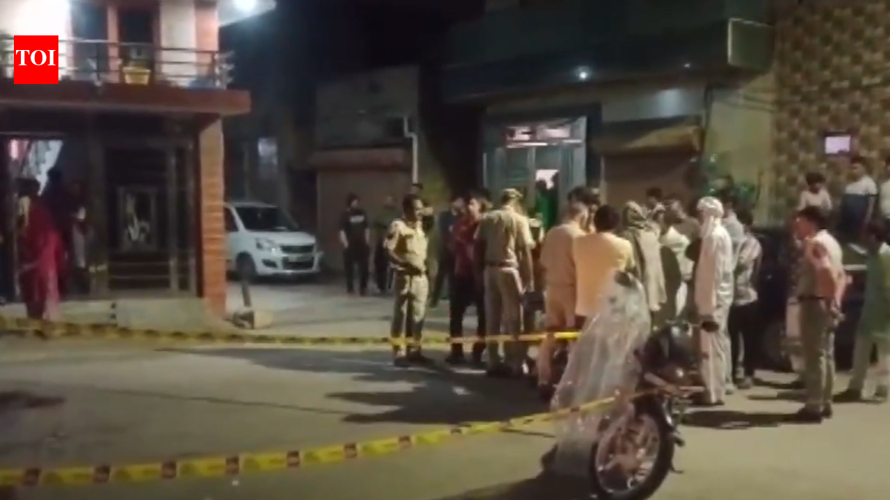 Delhi shocker: Gang shoots 30-year-old man dead, 3 injured including minor; gang angle suspected