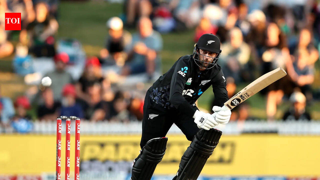 3rd T20I Live Score: Latham, Conway lead New Zeland's run chase against South Africa